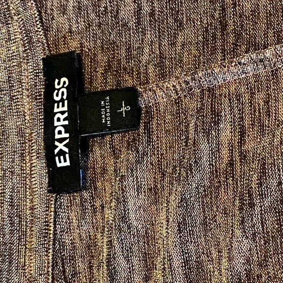 Express Top - Picture 3 of 3